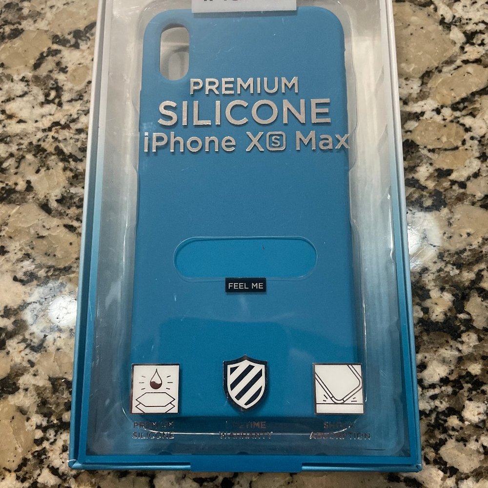 iHome Silicone iPhone Xs Max Phone Case